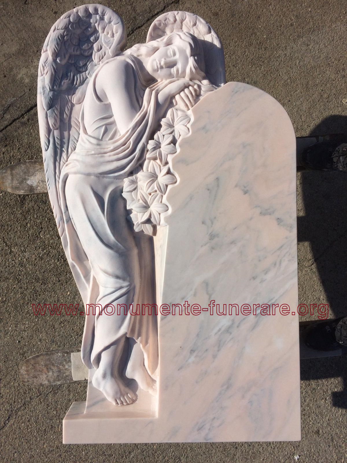 Monument funerar model 5